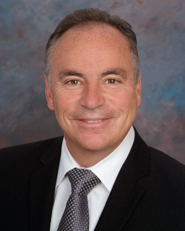 Photograph of Dr. Frederick Marciano, MD, a Phoenix-based neurosurgeon focused on brain tumor treatment, spine surgery, and minimally invasive neurosurgery.