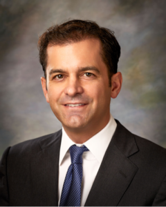 Photograph of Dr. Francisco Ponce, MD, a neurosurgeon based in Phoenix who specializes in the treatment of Parkinson’s Disease and other movement disorders.
